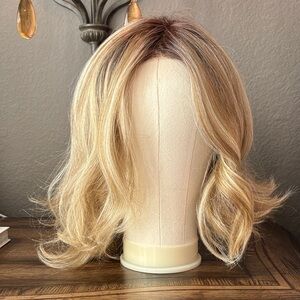 Blonde Wavy Women's Wig